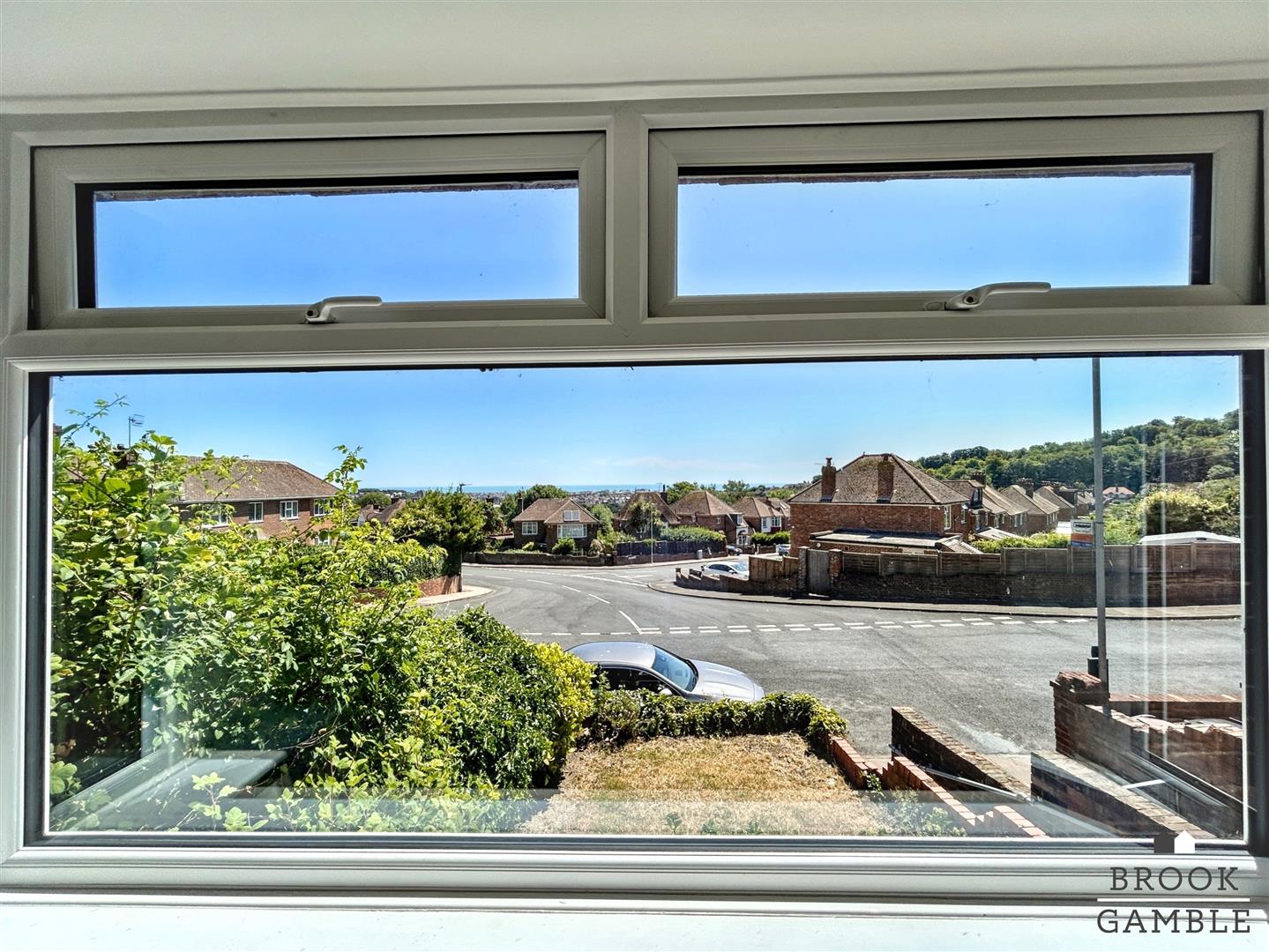 2 Bedroom Apartment. Peppercombe Road in Eastbourne, 10